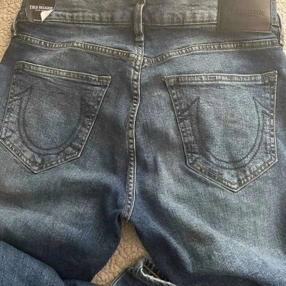 TRUE RELIGION Rocco Skinny Jeans in Beach Scape Medium Wash Size 31 Tall NWT